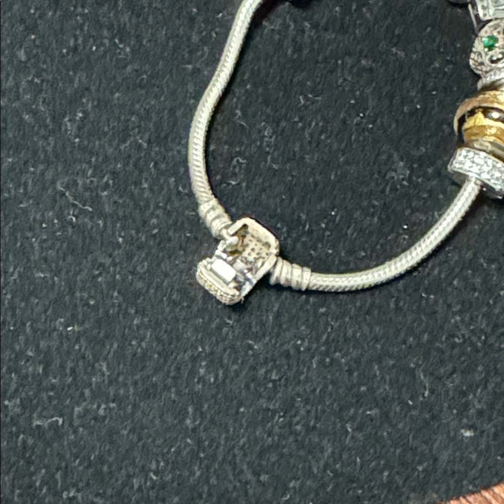 Pandora Charm Bracelet Sterling Silver with 10 charms - Picture 5 of 17